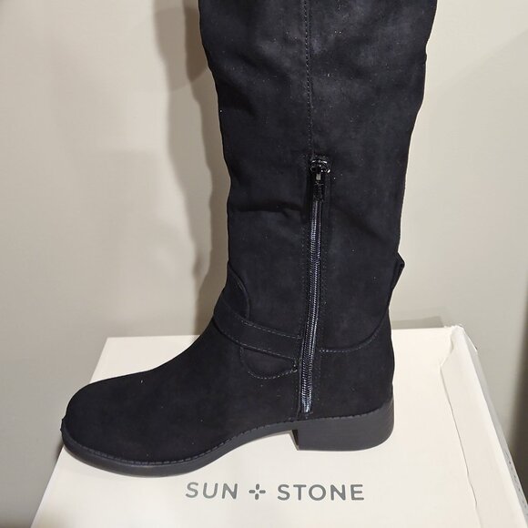 Knee high boots - Picture 2 of 3